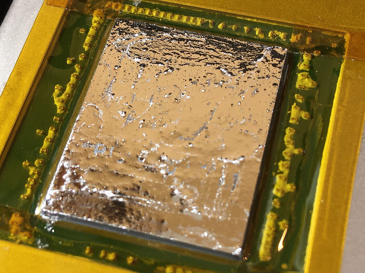 像素最终写进的那片硬件